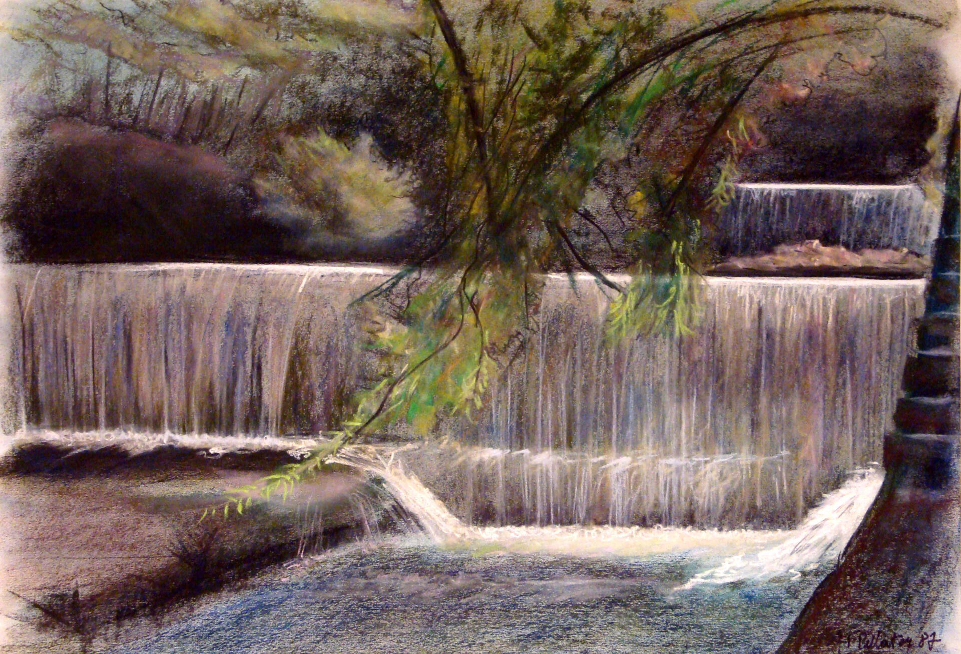 Dessin aux pastels d'une rivère passant par dessus un seuil. La cascade ainsi crée traverse oute l'image en largeur. Au premier plans à droite un tronc d'arbre dont branches au feuille verte tombe sur une partie de l'image. Au fond un deuxième seuil.